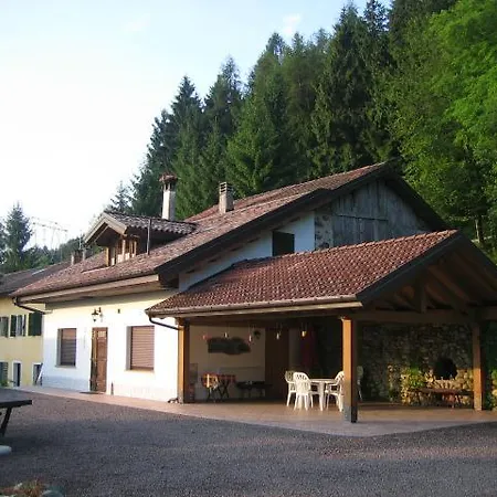 Casera Al Capitel Tatil Evi Pedavena